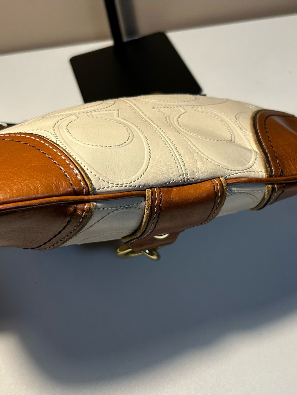 Coach Y2K Hamptons Hobo Embossed Signature Shoulder Bag Rare Brown White - Picture 9 of 14